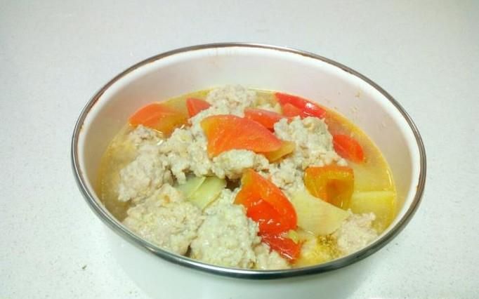 西红柿土豆片汆丸子的做法