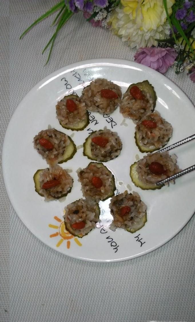 怎样做美味的白菜肉珍珠丸子？