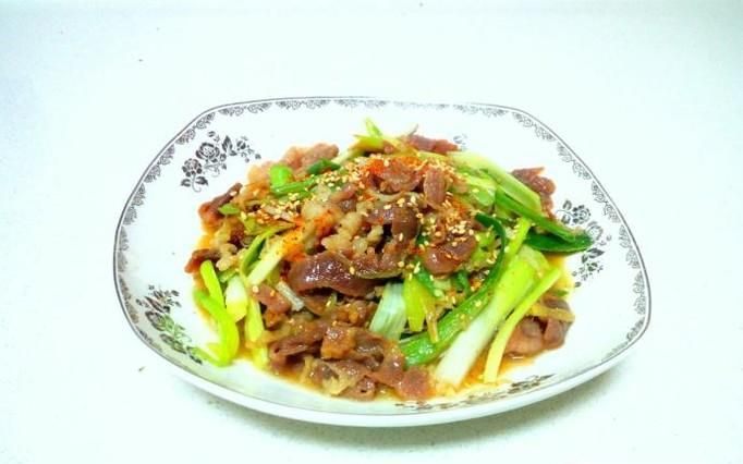 葱爆羊肉卷的家常做法