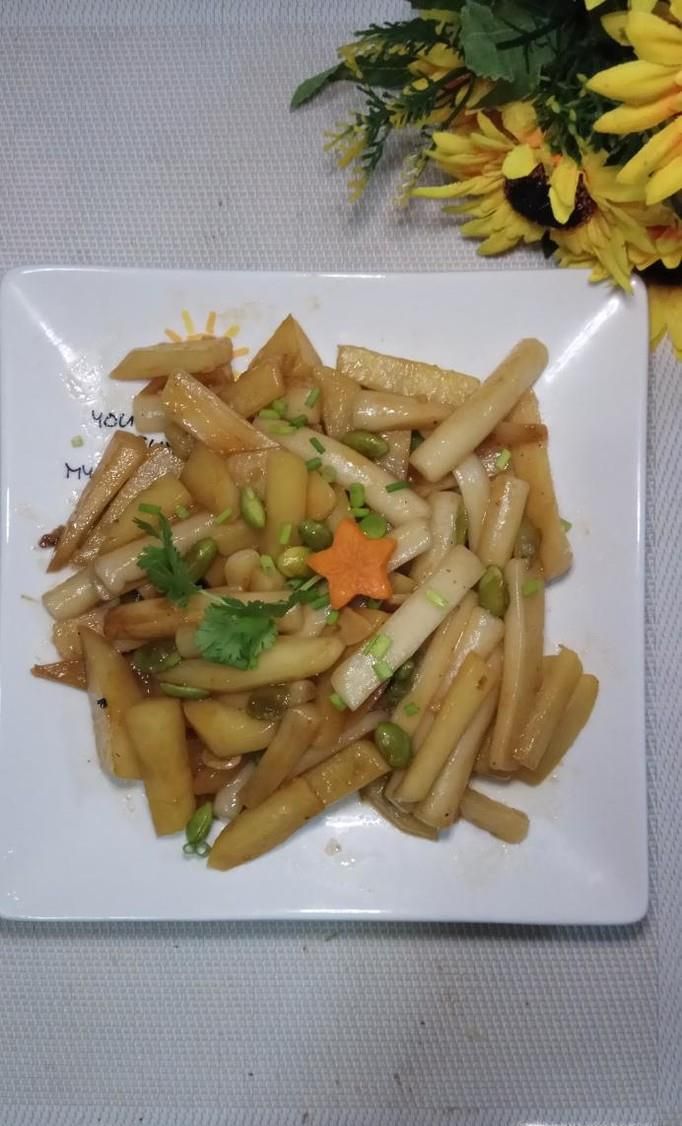 怎样做美味的毛豆土豆炒年糕？