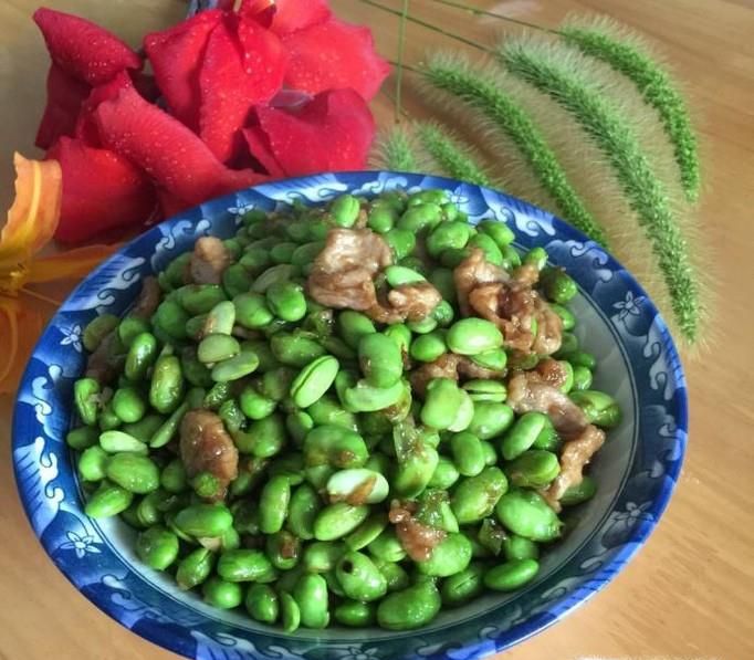 毛豆炒肉如何做才好吃？