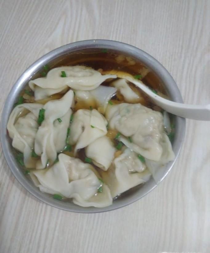 超好吃的芹菜猪肉水饺怎么做