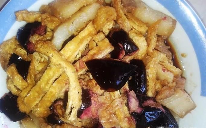 榄角蒸油豆腐皮五花肉的做法
