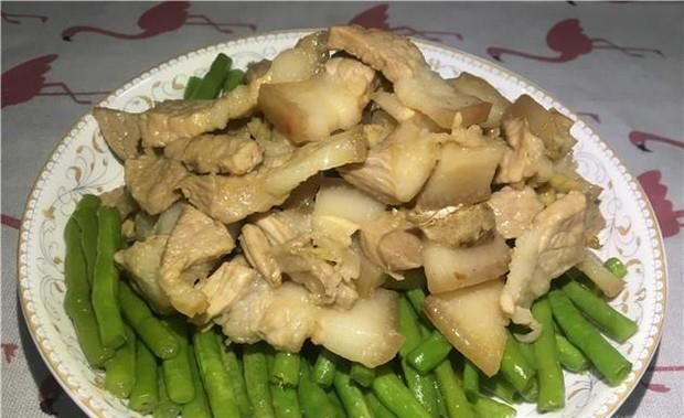豌豆炒五花肉的家常做法