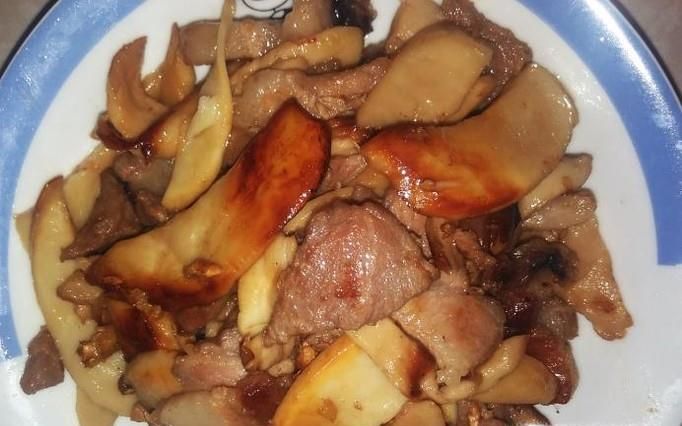 杏鲍菇爆炒肉片的做法