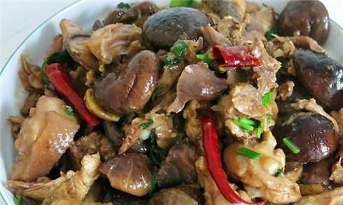香菇闷鸡肉的做法