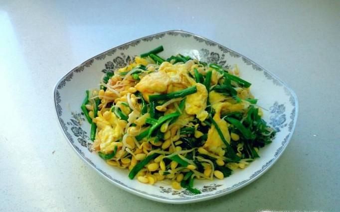 黄豆芽炒韭菜鸡蛋的家常做法