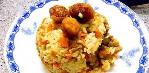 苗府羊肉抓饭的家常做法(电饭煲制)