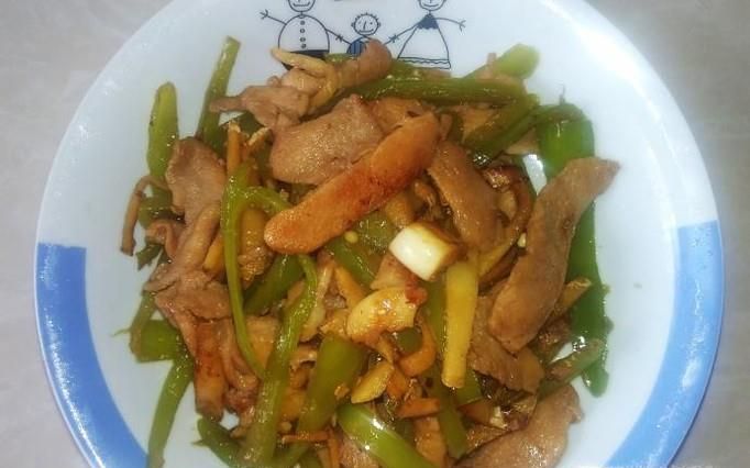 青椒爆炒鸡胸肉的做法