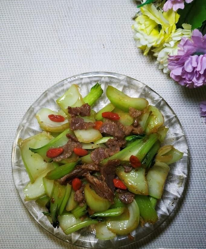 怎样做美味的青菜炒牛肉？
