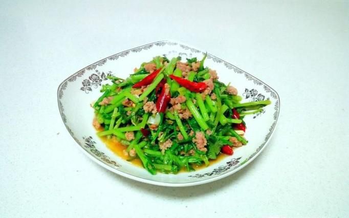 肉末炒茼蒿的家常做法