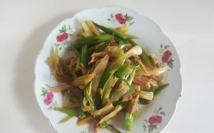 蒜苗炒肉丝的做法