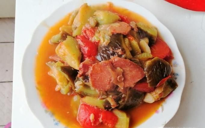 圆茄子西红柿炖牛肉的做法