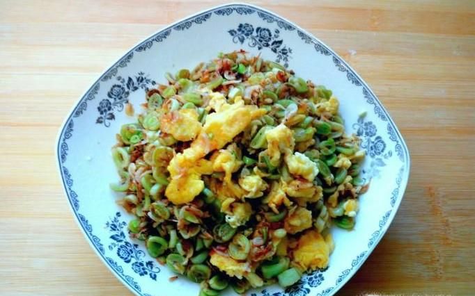 芸豆炒虾皮鸡蛋的家常做法