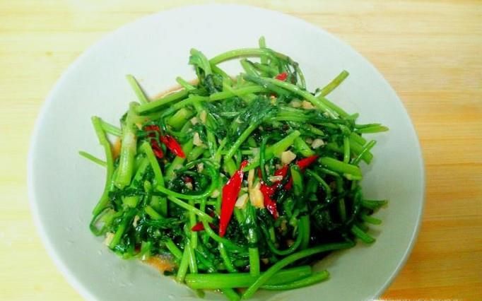 蒜蓉蚝油茼蒿的家常做法