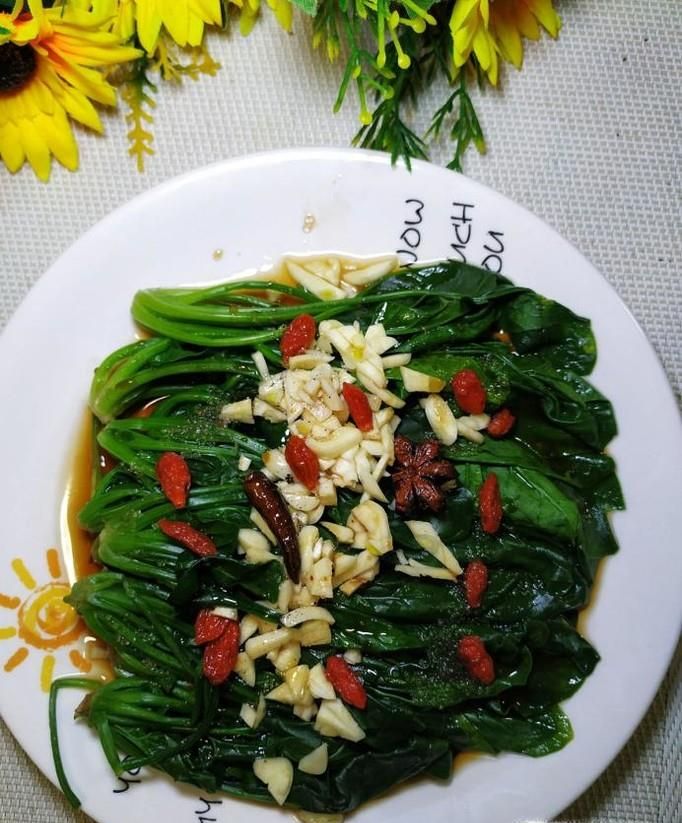 怎样做美味的蒜蓉菠菜?