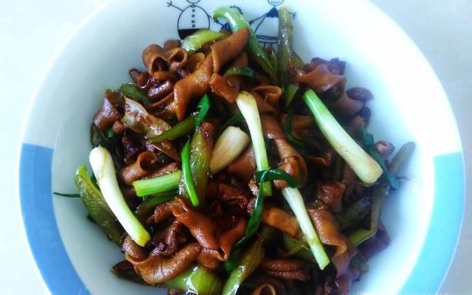 香爆鸡肠的做法