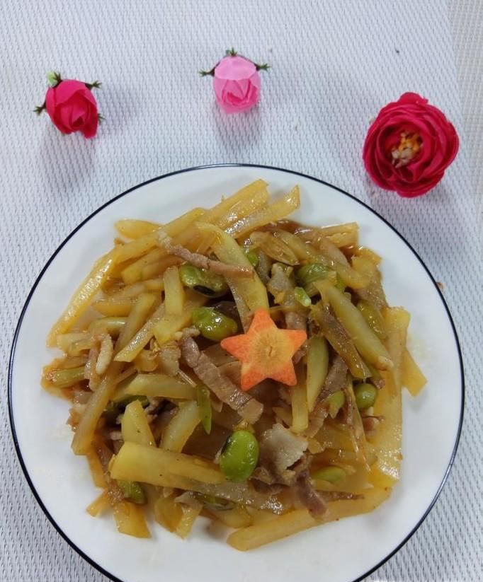 怎样做美味的土豆毛豆炒肉?