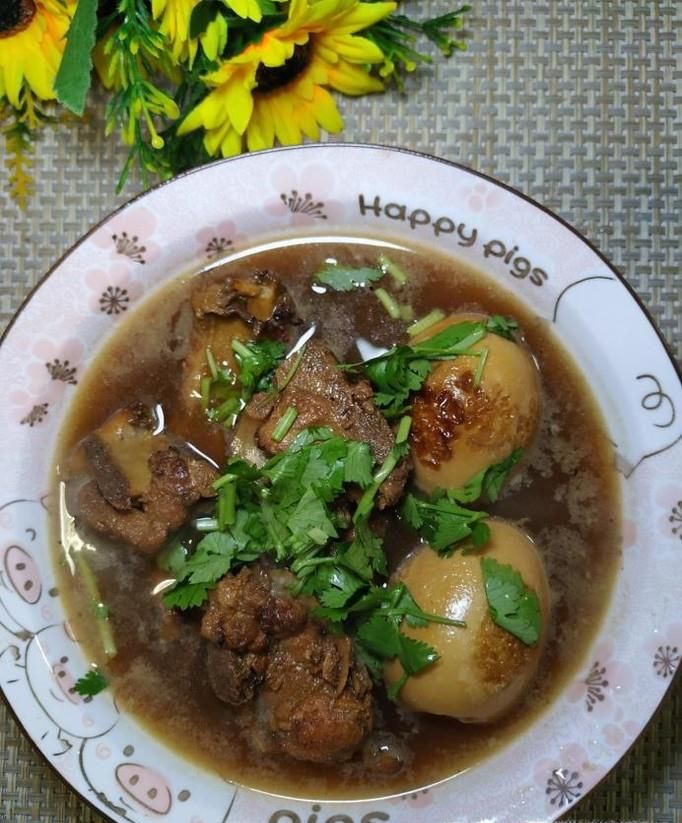 怎样做美味的红烧排骨鸡蛋？