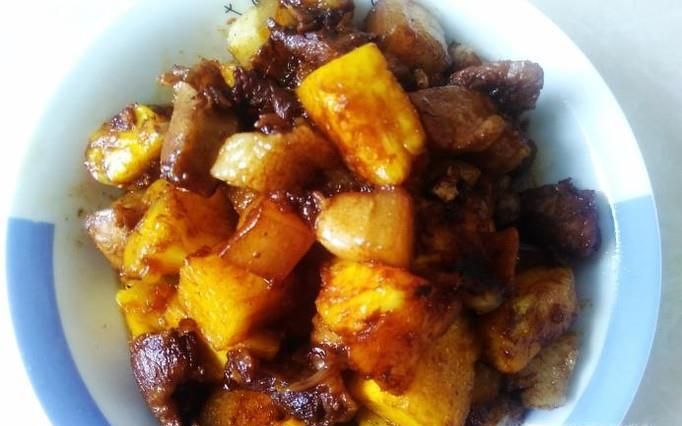 咕噜肉炒菠萝的做法