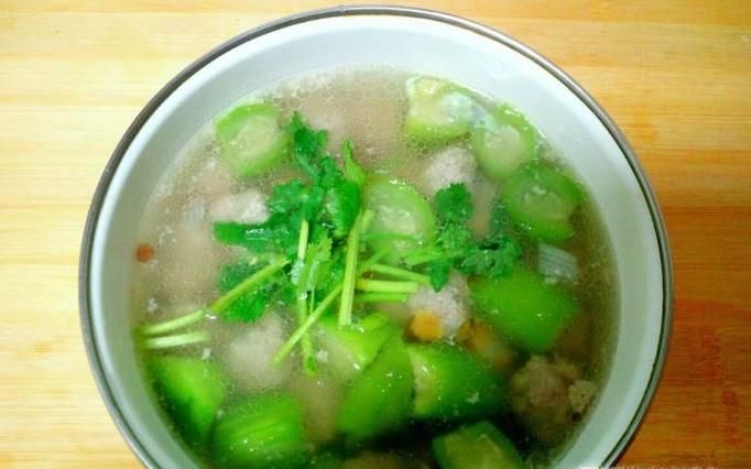 丝瓜汆丸子的家常做法