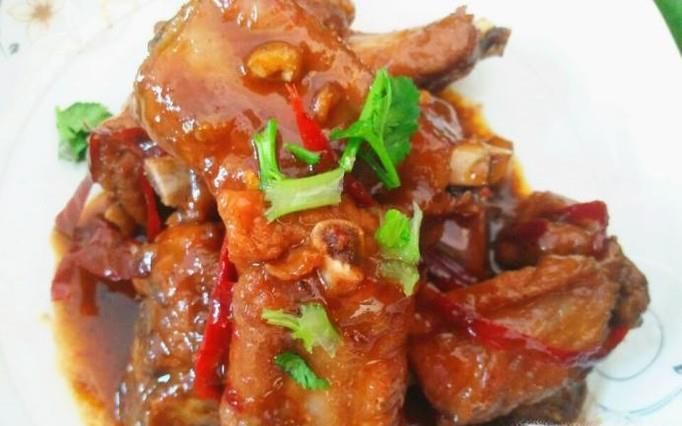 美味糖醋排骨怎么做？不用熬糖的糖醋排骨做法！