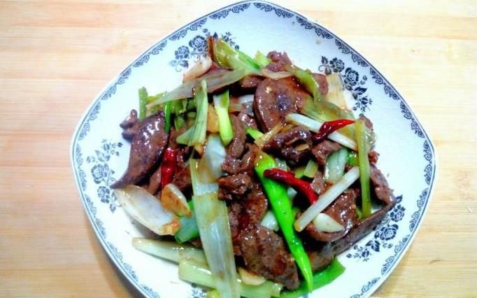 葱爆猪肝家常的做法