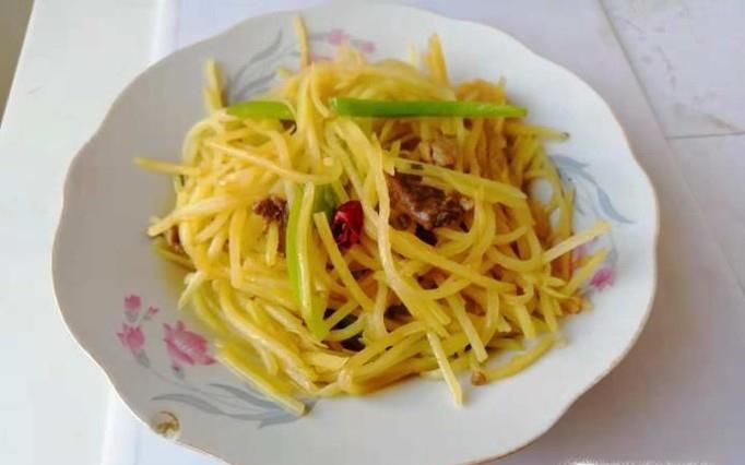 怎么做美味的青椒土豆丝炒肉