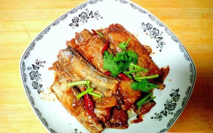 家常焖刀鱼的做法
