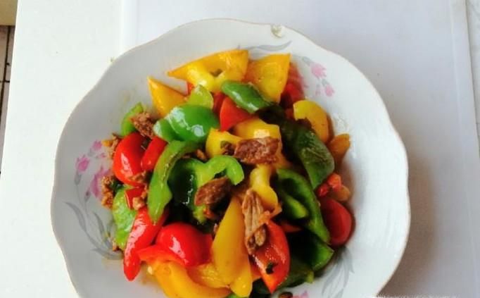 怎样做美味的彩椒炒肉?