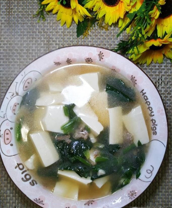 怎样做美味的菠菜豆腐肉末汤?