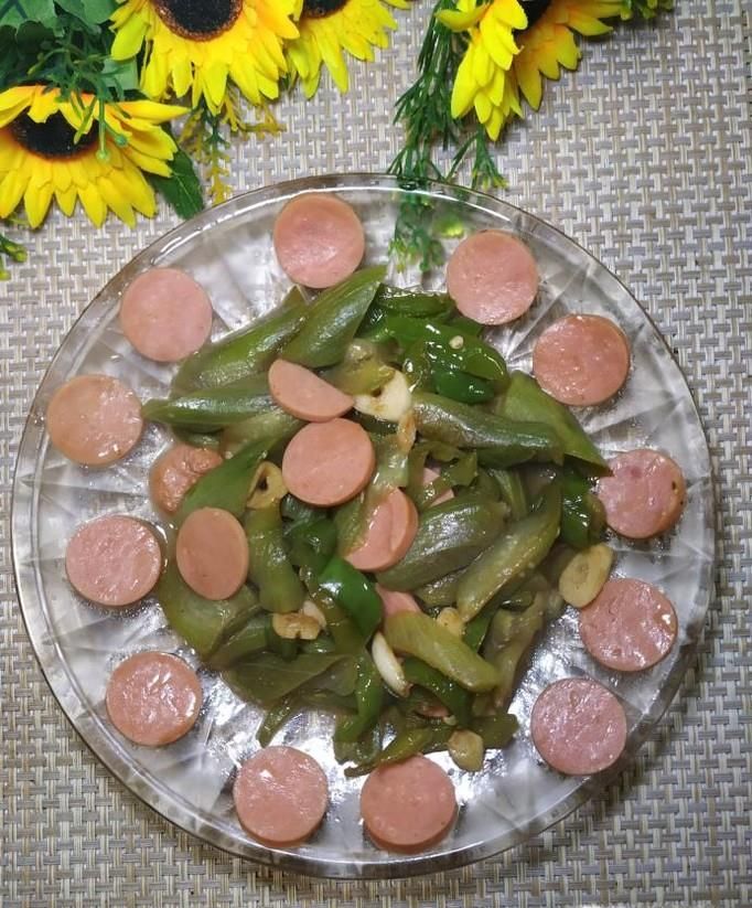 怎样做美味的丝瓜青椒炒香肠？