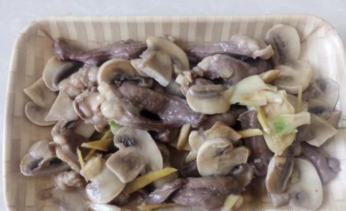 蘑菇炒羊心的家常做法