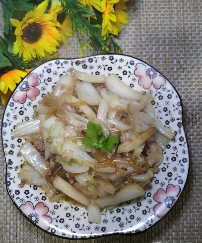 怎样做美味的白菜粉条炒肉末？