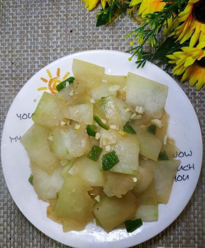 怎样做美味的蒜蓉青椒冬瓜？