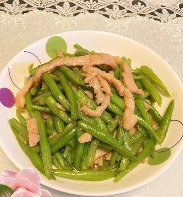 豆角炒里脊肉丝的家常做法