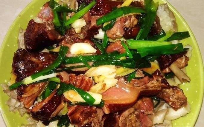 平菇熏鸭的做法