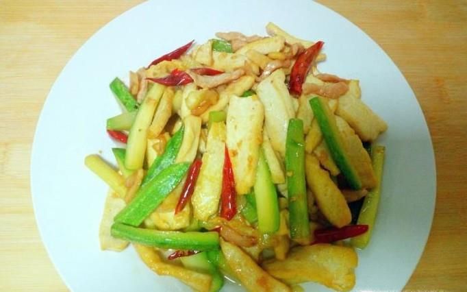 角瓜炒豆干的家常做法