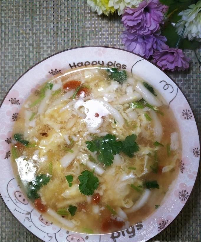 怎样做美味的白玉菇枸杞鸡蛋汤？