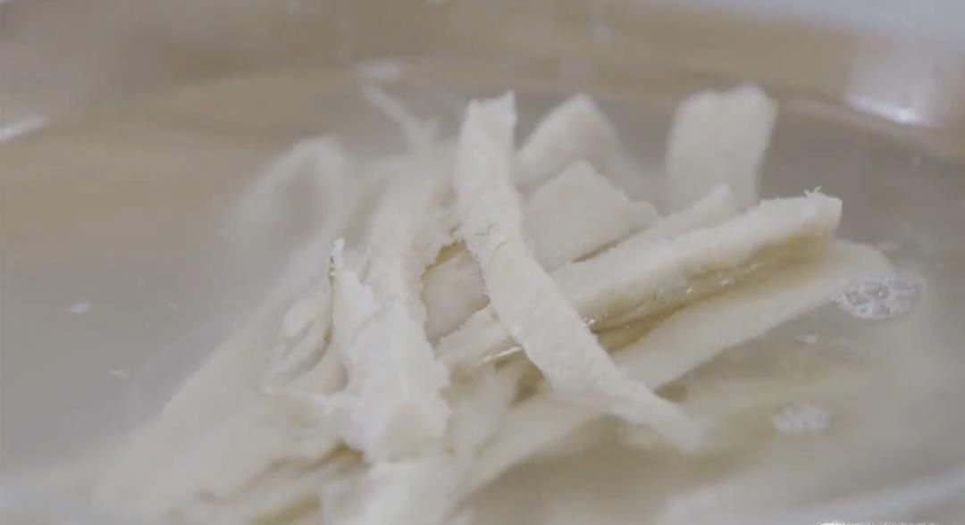 怎么做丝瓜扁尖炒毛豆？