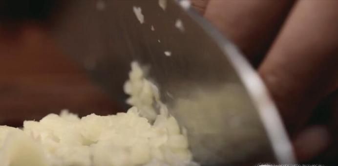 豆瓣鲫鱼怎么做？