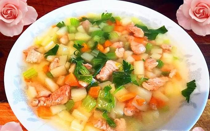 怎么做猪肉土豆芹菜红萝卜汤