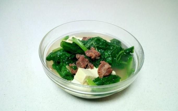 牛肉小白菜豆腐汤的做法