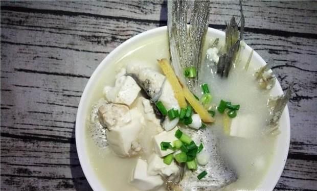 大头鱼豆腐汤的做法