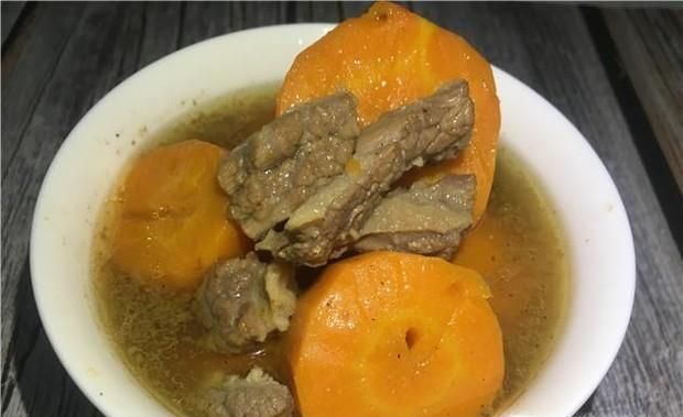 萝卜牛腩汤的做法