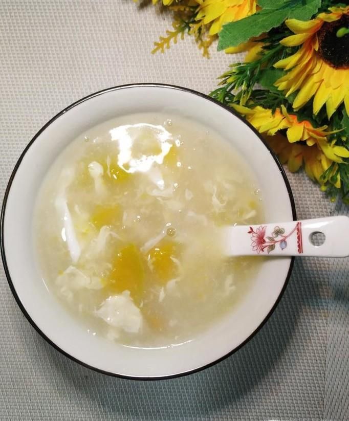 怎样做美味的南瓜鸡蛋疙瘩汤？