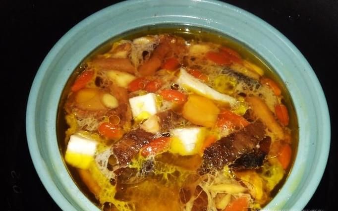 药膳，强筋骨、补肝肾的滋补汤做法