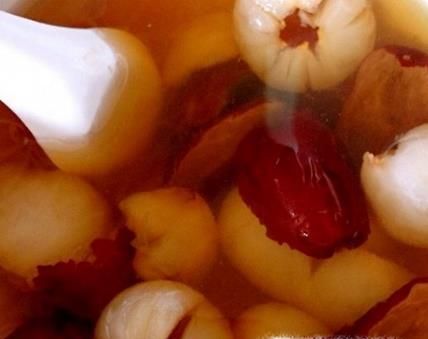 荔枝红枣汤的做法