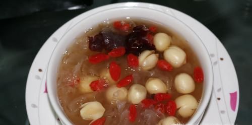 红枣莲子汤做法