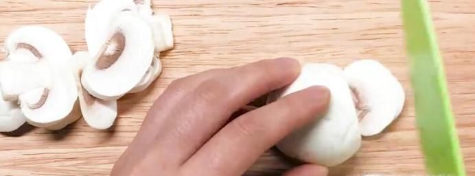 奶油蘑菇浓汤怎么做?